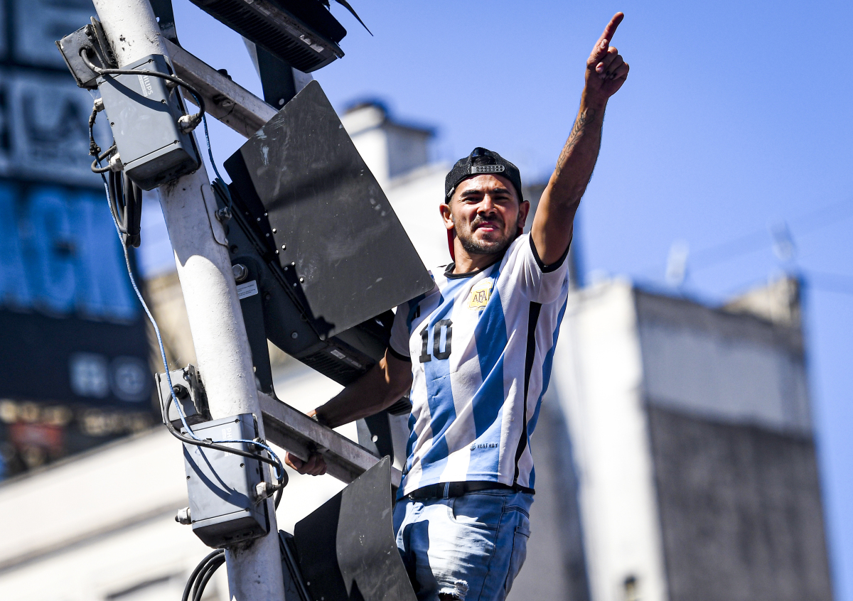 九游中国官网-包含关键时刻足总杯传出新动向，国际米兰止住颓势，管理层表态：质疑声仍在，球探报告显示潜力的词条