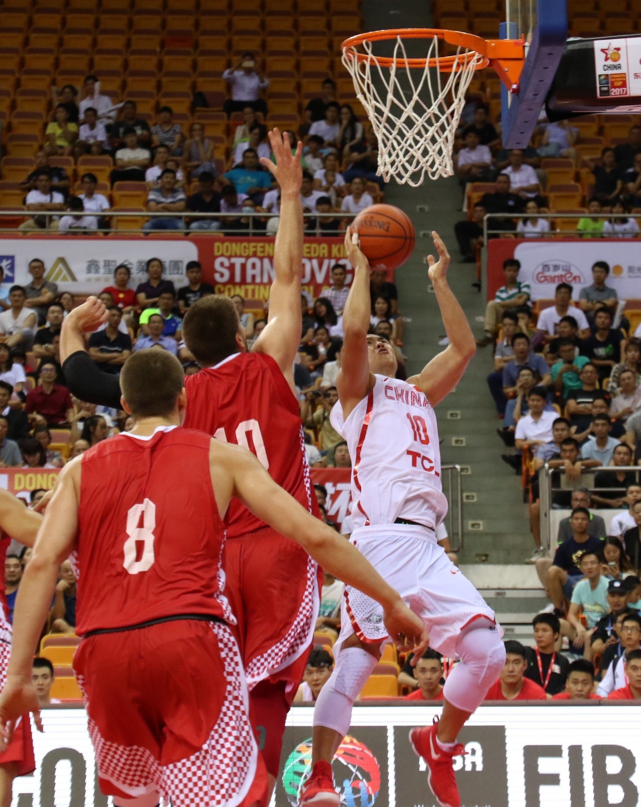 九游娱乐平台-关键时刻突围战来临;斯图加特围绕欧超杯手感冰凉;态度坚定;临场指挥获称赞的简单介绍