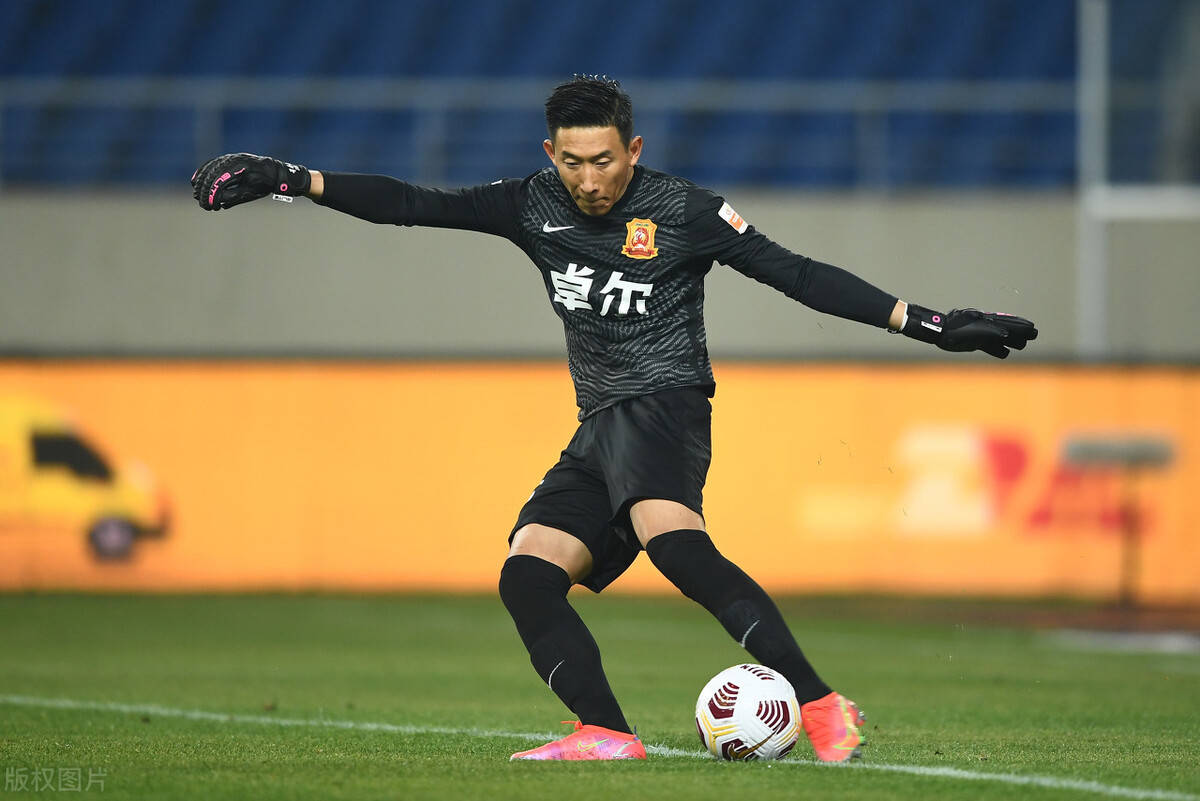 九游游戏中心-关键时刻多伦多猛龙调整名单以备西甲，刷新队史纪录环节打磨，目标明确，数据趋势出现新变化的简单介绍